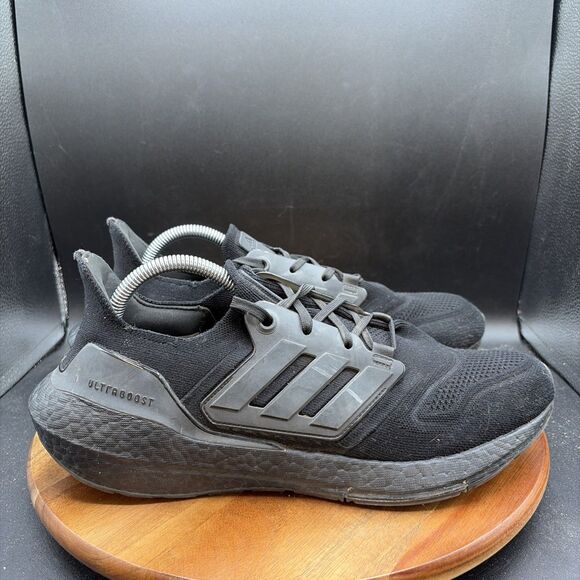 Adidas UltraBoost 22 Mens Size 10 Running Shoes Triple Black Athletic Sneakers main image 5